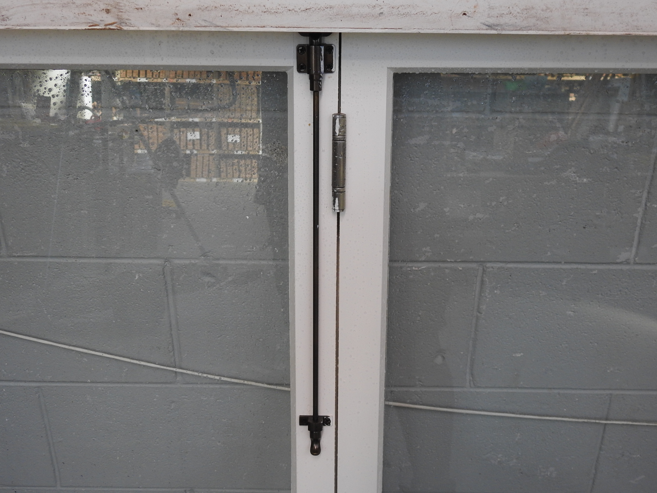 Wooden Bi-Fold Window - Middle opening