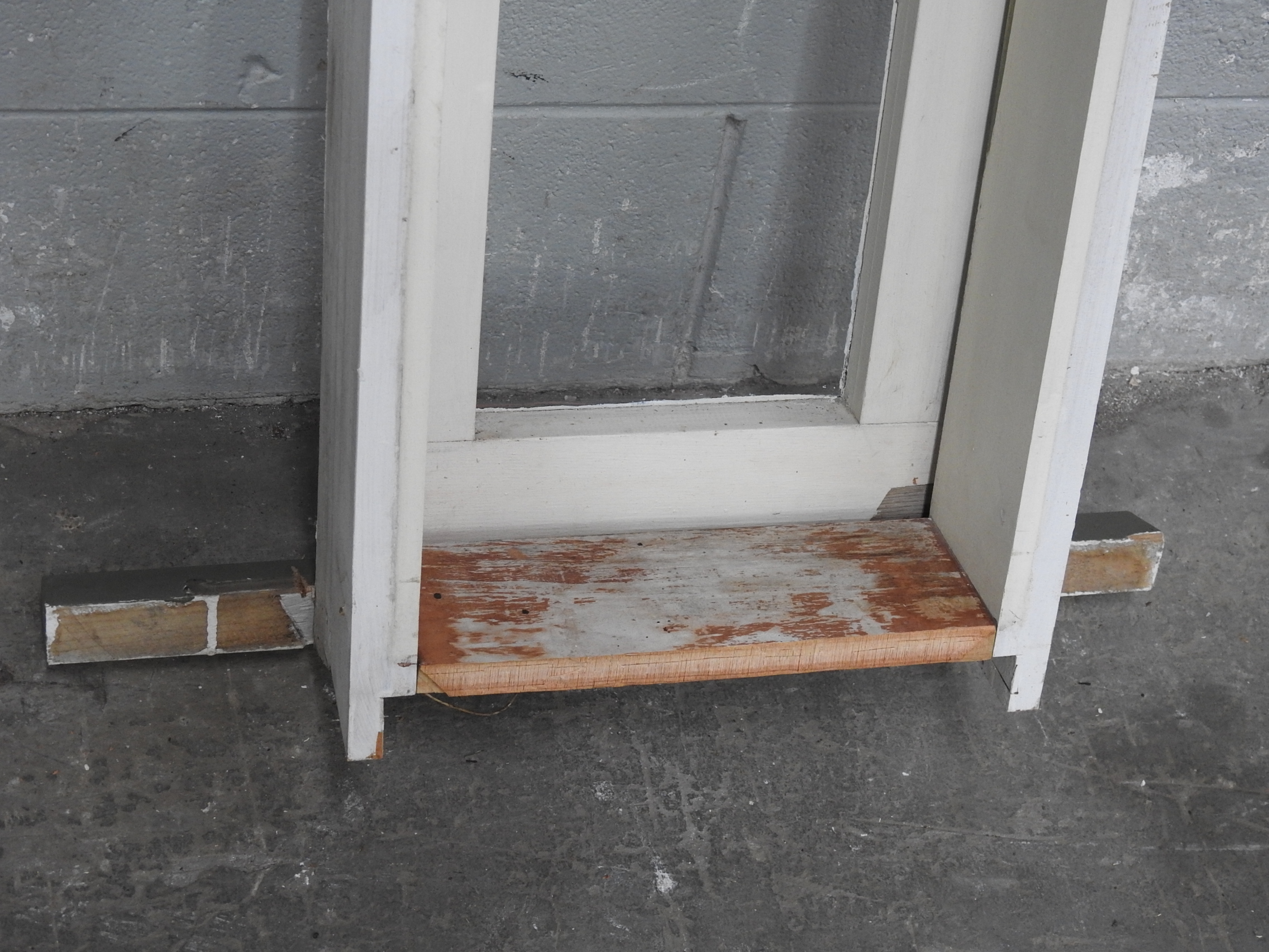 Wooden Single Awning Portrait Window - Bottom Opening