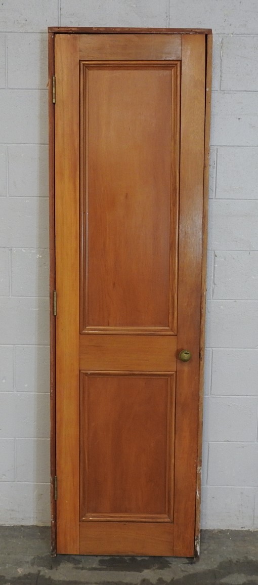 Villa Wooden Cupboard Door Hung in Frame