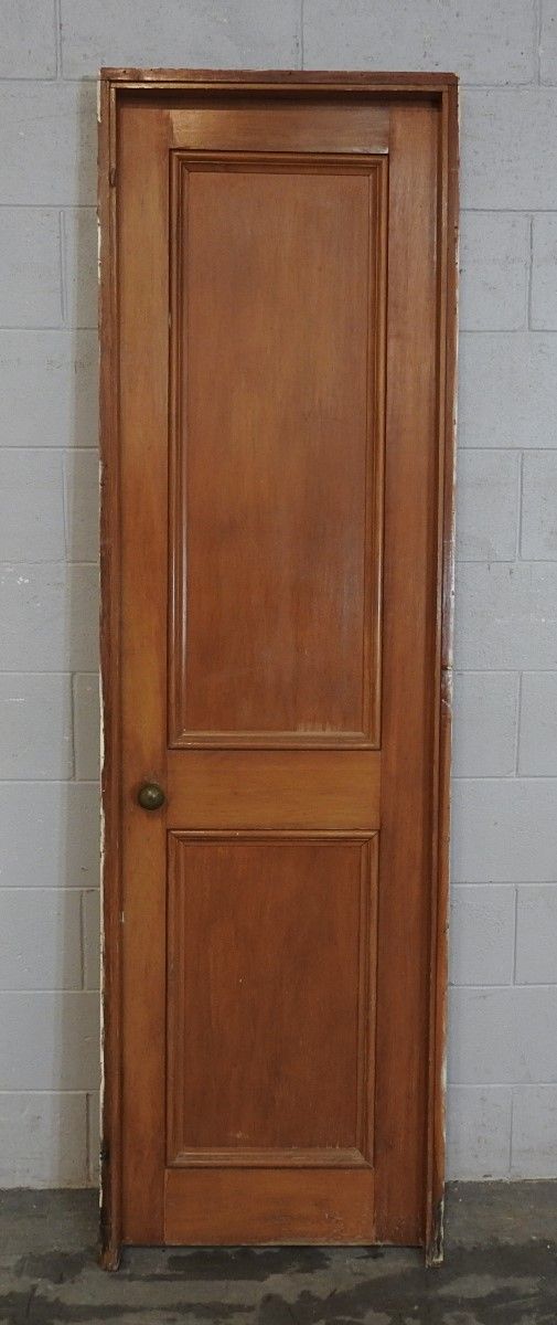 Villa Wooden Cupboard Door Hung in Frame