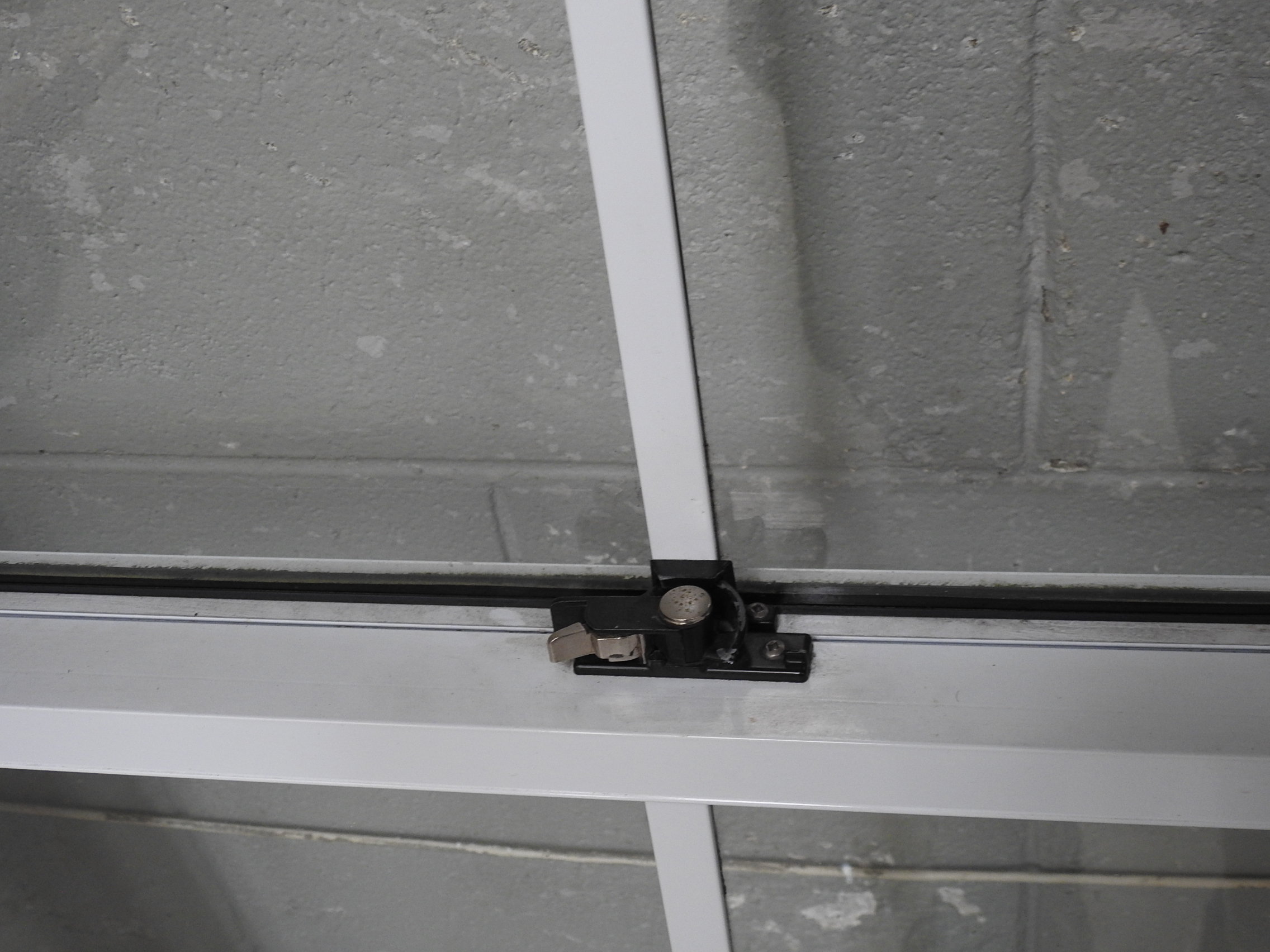 White Aluminium Double Hung Style Sliding Window