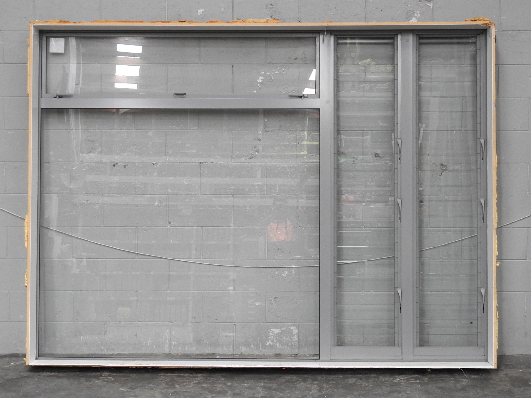Silver Pearl Aluminium Awning / Louvre Window Combo