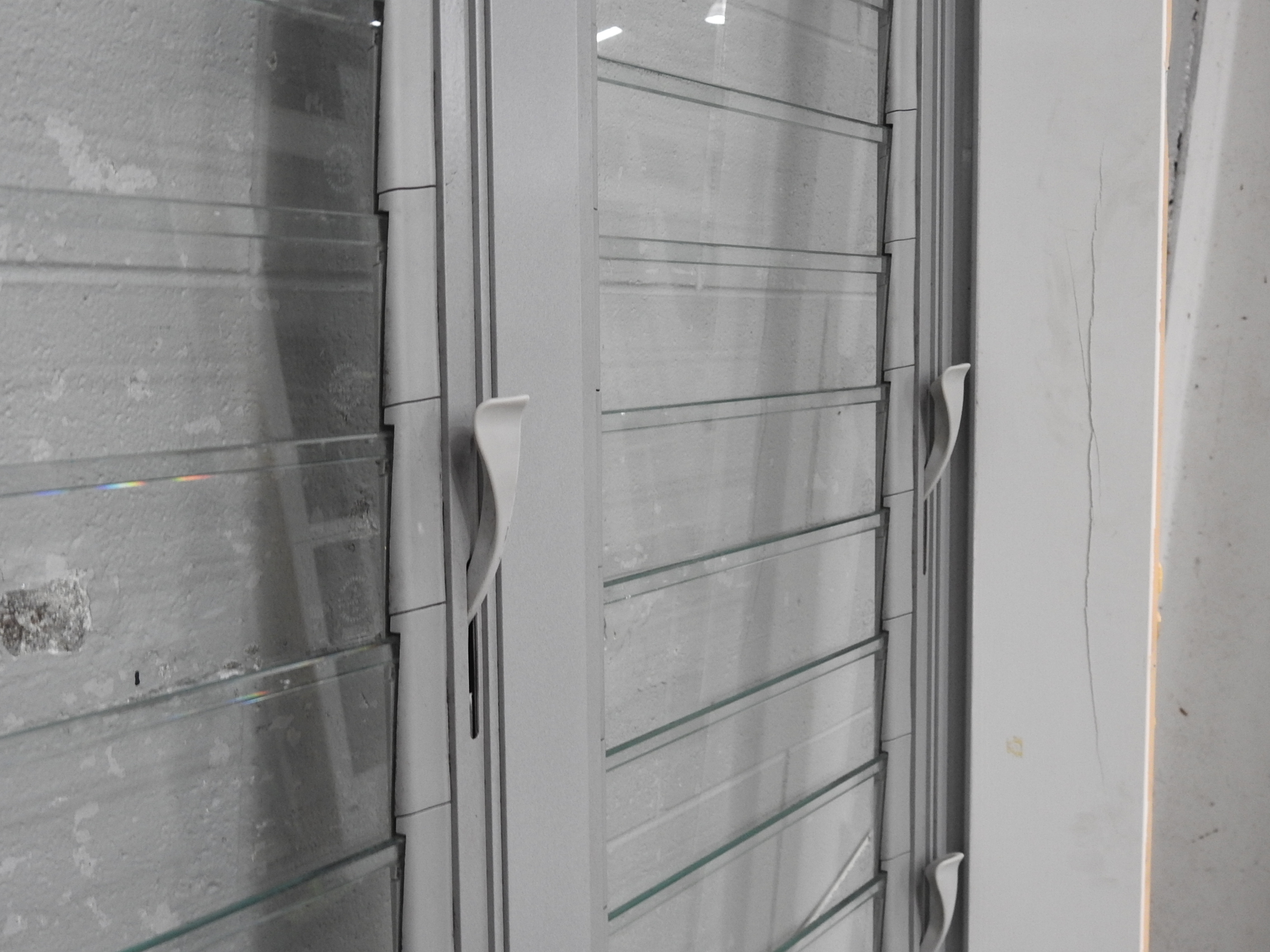 Silver Pearl Aluminium Awning / Louvre Window Combo