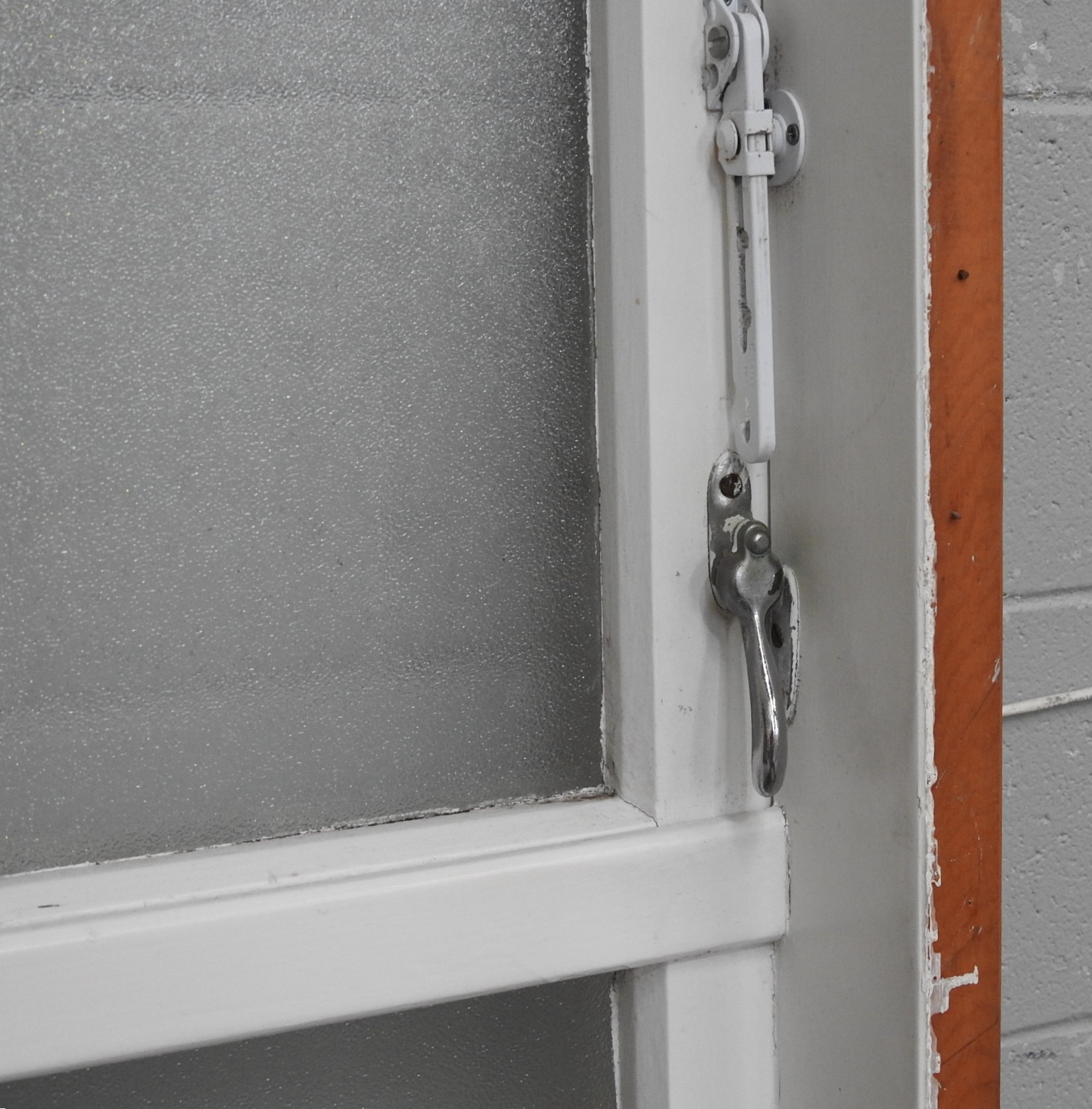 Wooden Single Awning Portrait Window